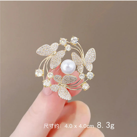Fashion Pearl butterfly Rhinestone Brooches For Women Elegant Metal Fixed Clothing Pins Daily High-end Jewelry wholesale