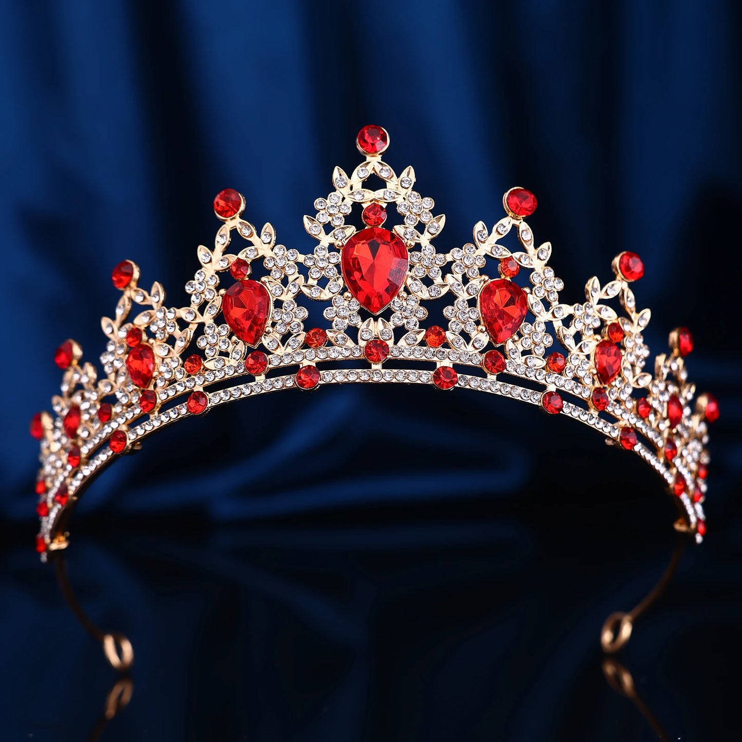 1 piece of retro fashion Baroque hollowed out rhinestone party crown headwear, suitable for birthday parties, Halloween photogra