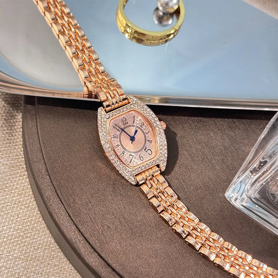 Luxury Women Full Rhinestones Quartz Bracelet Watch Suitable for Daily Clothing Matching As A Gift for Friends Mothers Wife