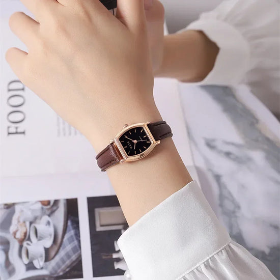 Fashion Women Watch Trendy Simple Fashion Small Fresh Digital Scale Dial Quartz Watch Suitable for Daily Clothing Matching
