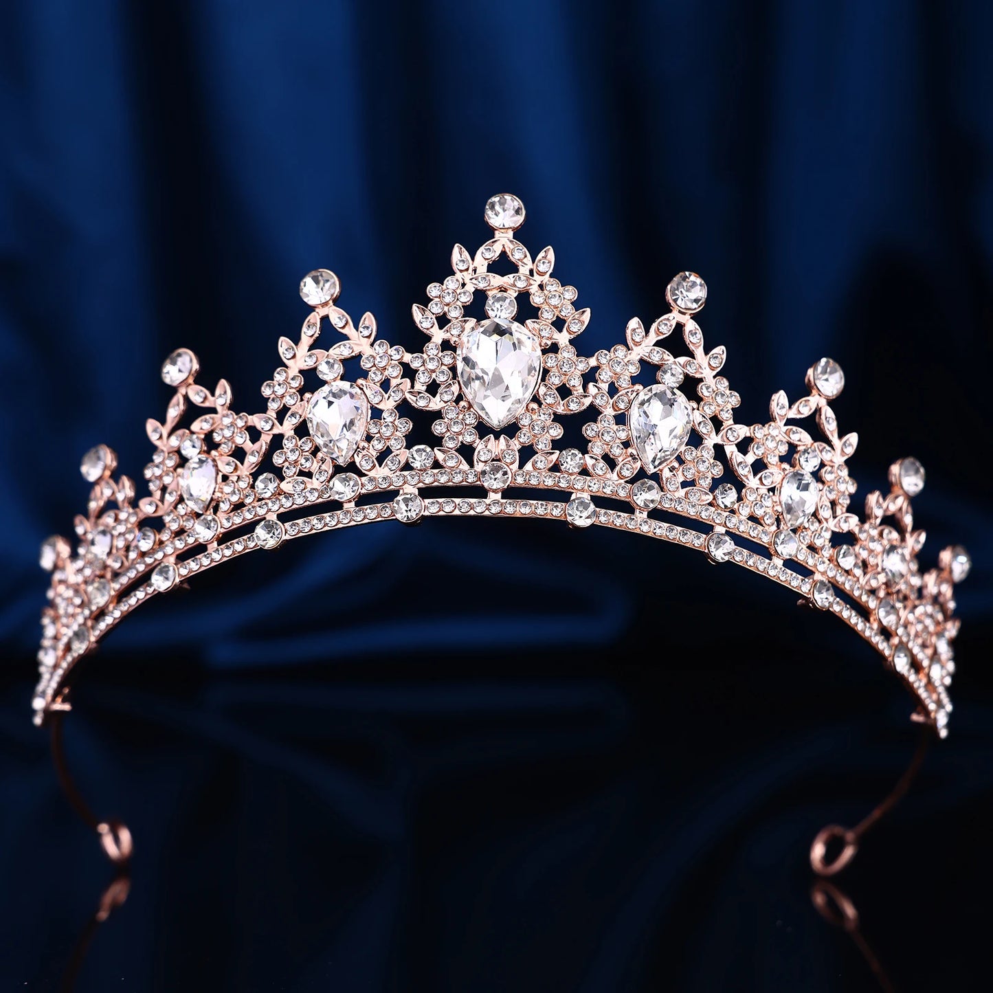 1 piece of retro fashion Baroque hollowed out rhinestone party crown headwear, suitable for birthday parties, Halloween photogra