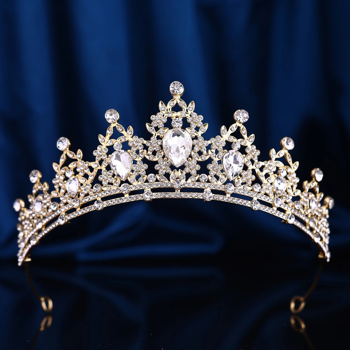 1 piece of retro fashion Baroque hollowed out rhinestone party crown headwear, suitable for birthday parties, Halloween photogra